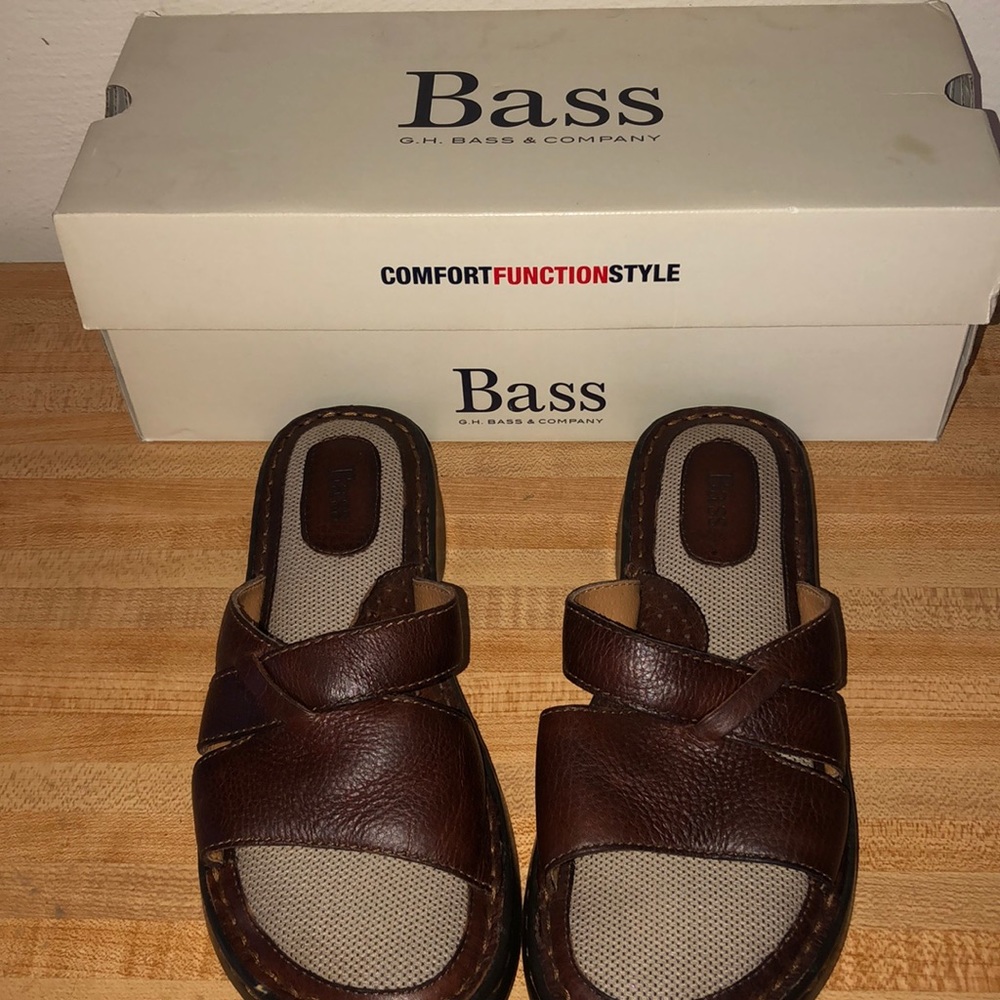 COPY - NWT G.H. Bass & company shoes